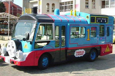 japanese_school_buses_06.jpg