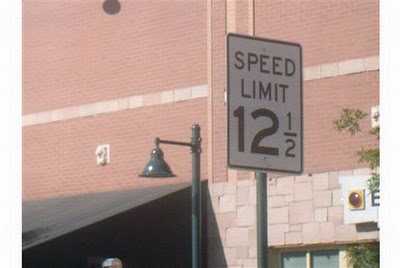 funny_road_signs_24.jpg