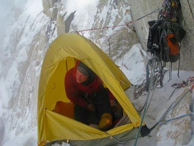 extreme_hanging_tents_13.jpg