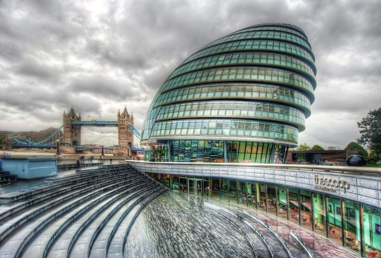 Leaning-Tower-of-London-X3.jpg
