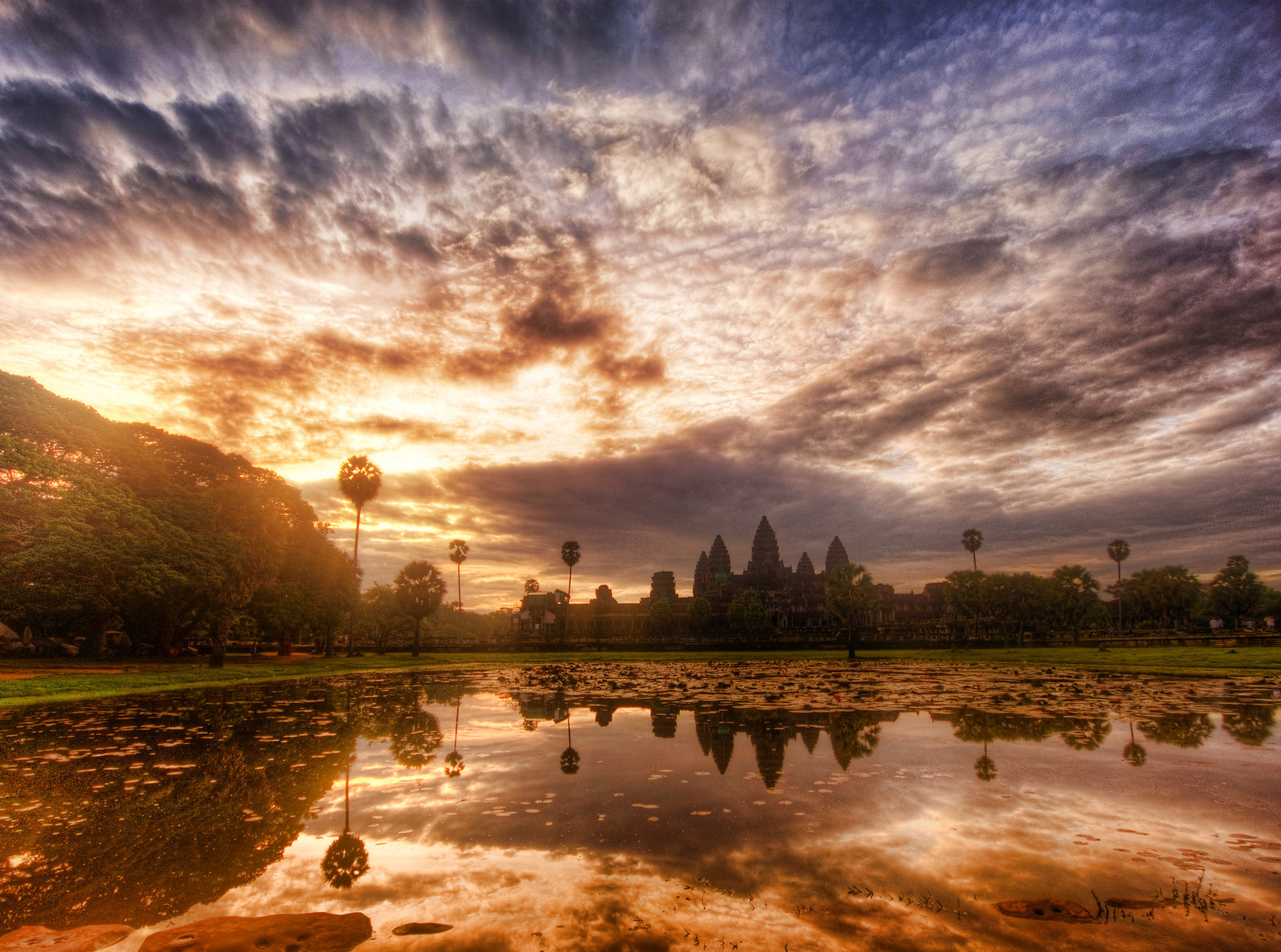Angkor-at-Sunrise-X3.jpg