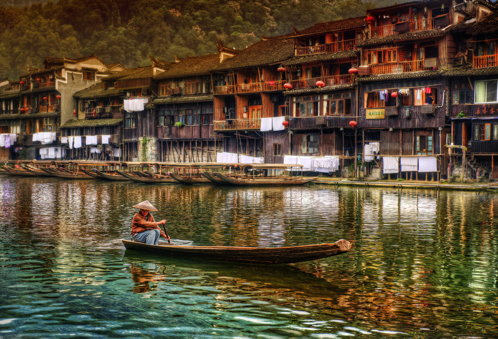 The-Lonely-Boater-China-X3.jpg