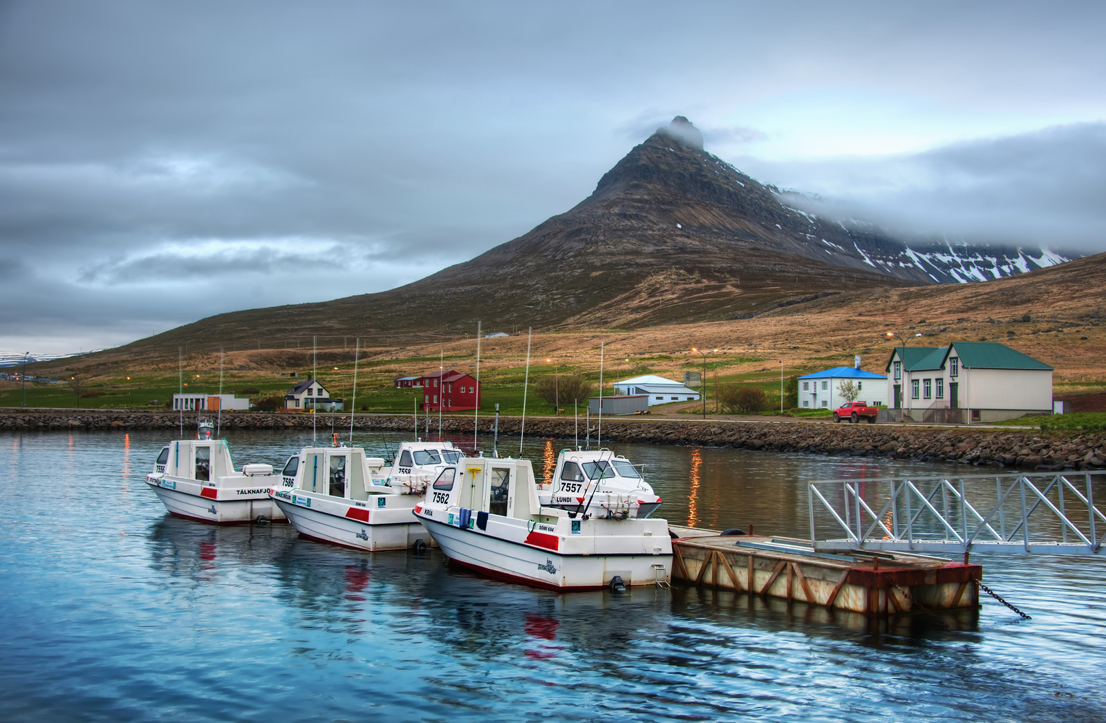 The-Sea-and-Land-X3.jpg