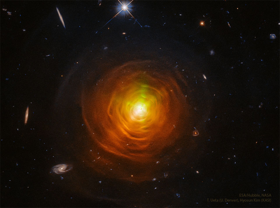 CwLeo_Hubble_960.jpg