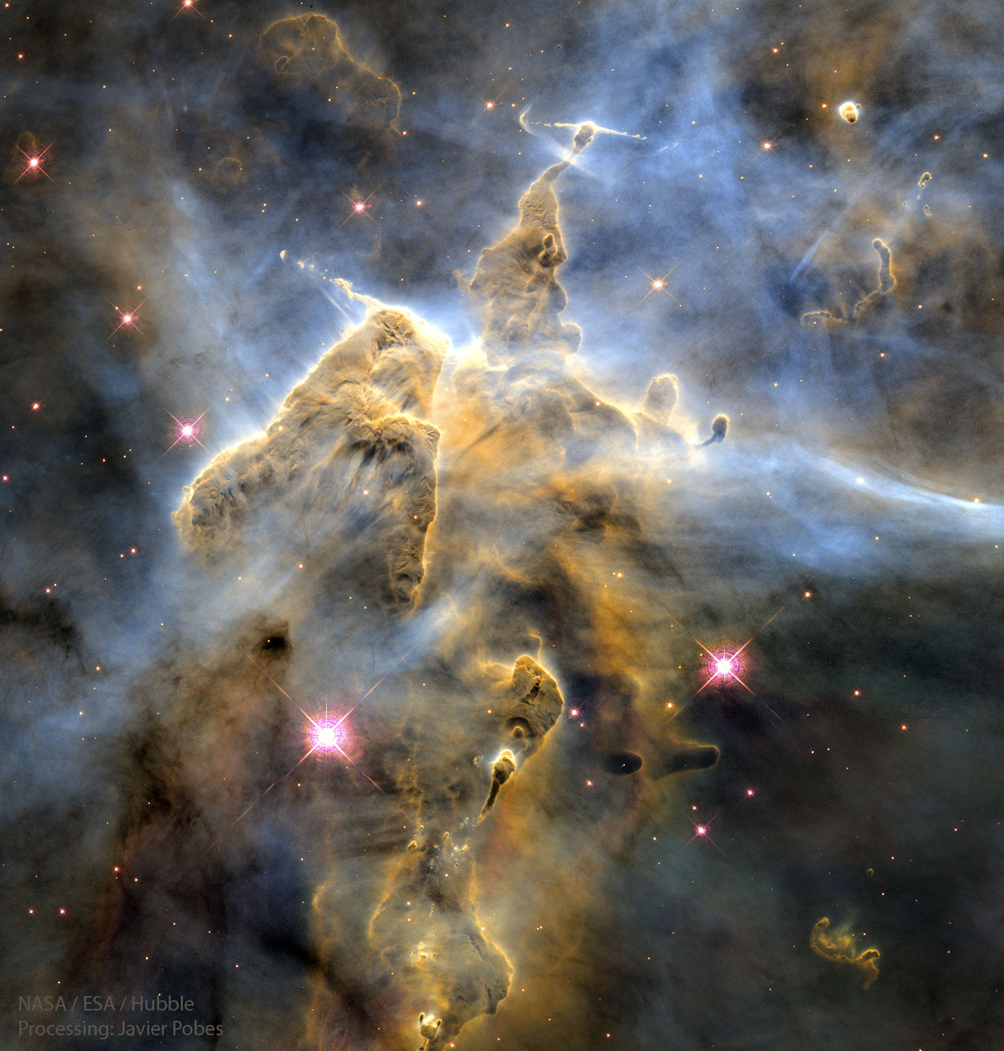 MysticCarina_HubbleSerrano_1465.jpg