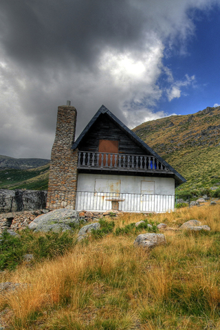 01403_serradaestrelaportugalmountainhouse_320x480.jpg