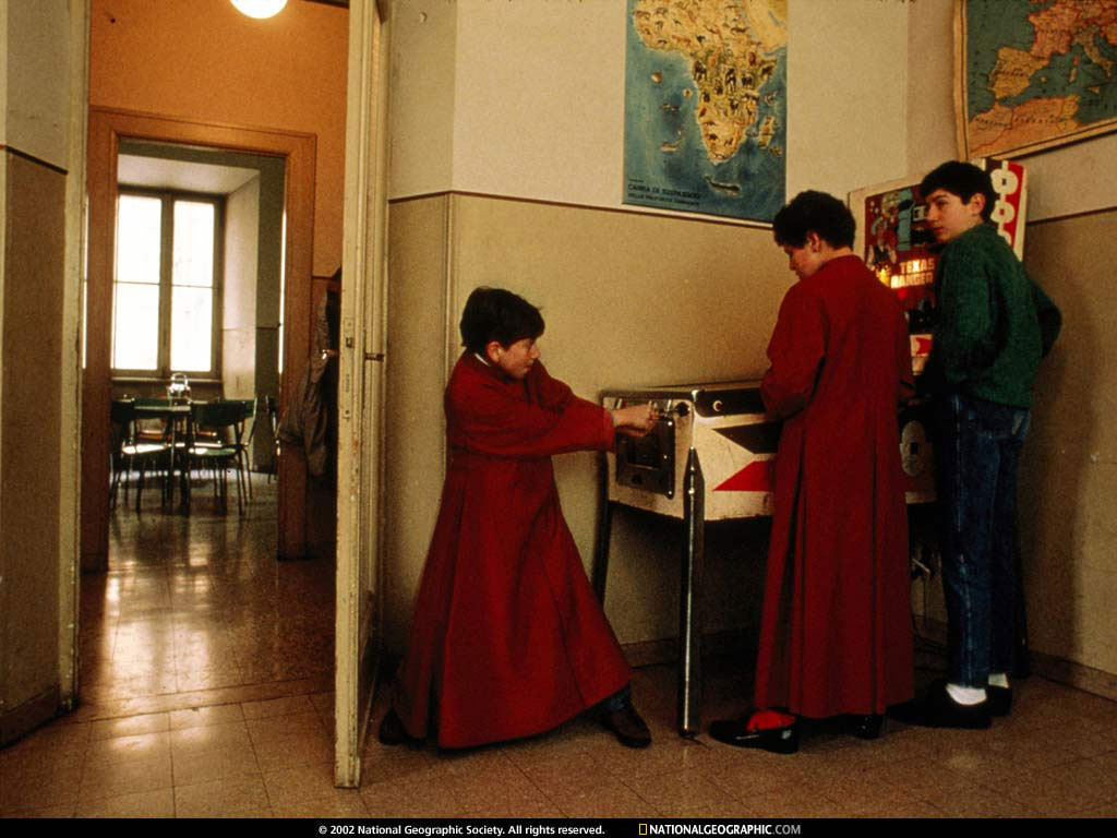BK-InsideTheVaticanp118-9.jpg