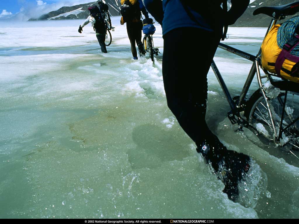NGM1997_05p118-9.jpg
