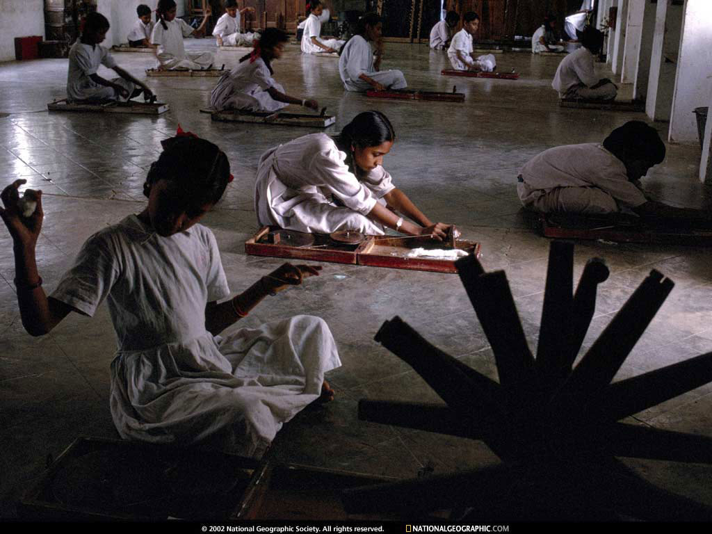 NGM1997_05p44-5.jpg