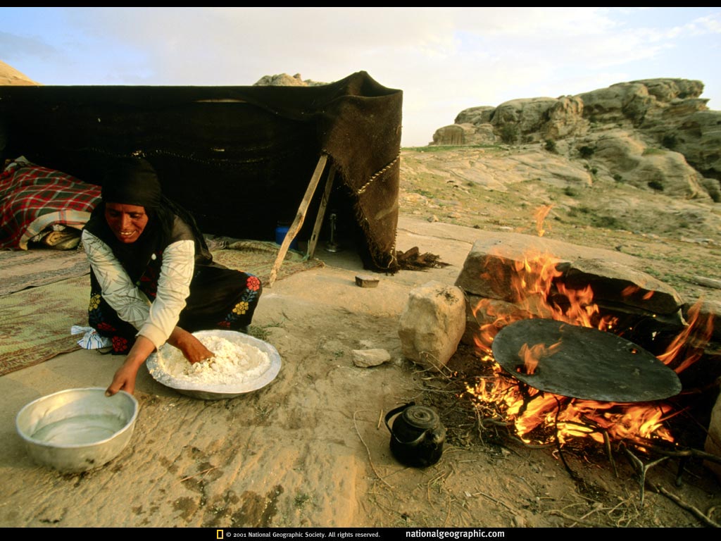 NGM1998_12p126-7.jpg