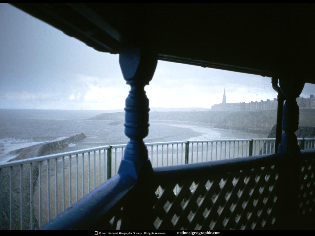 NGM1998_12p66Lo.jpg