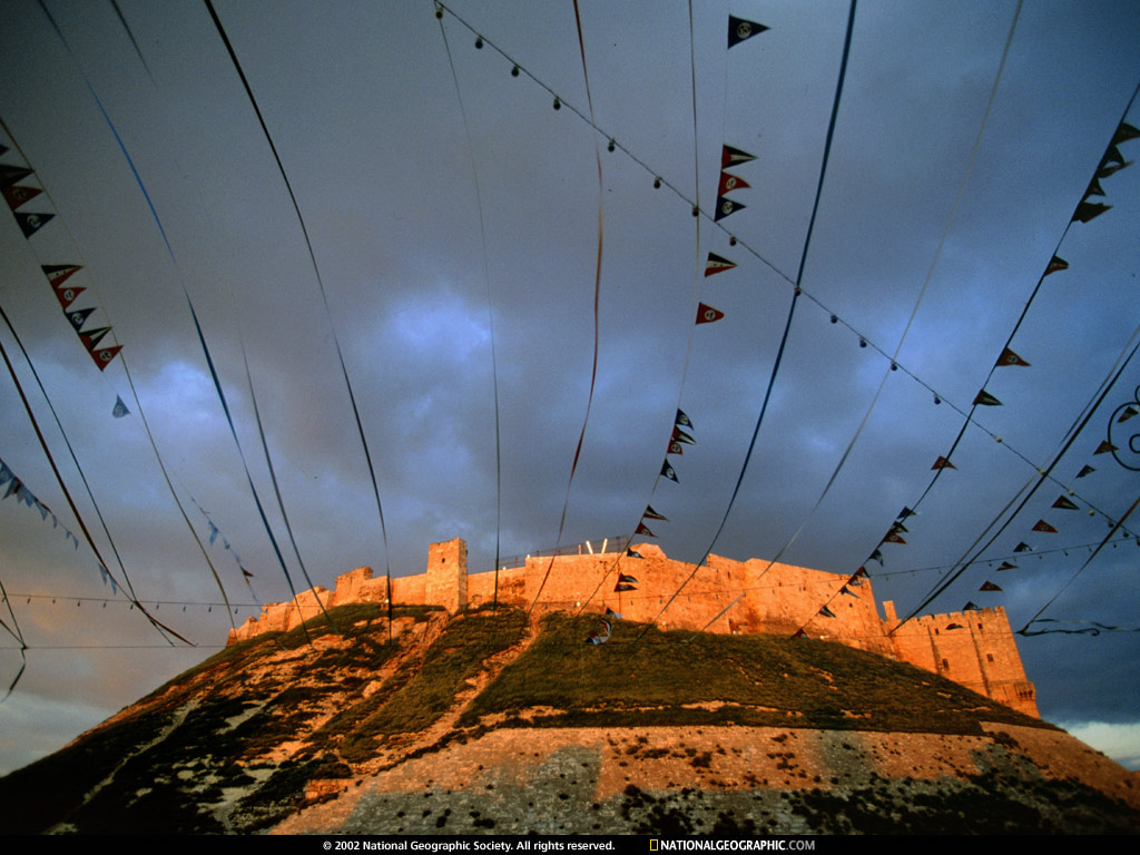 NGM1999_01p46-7.jpg